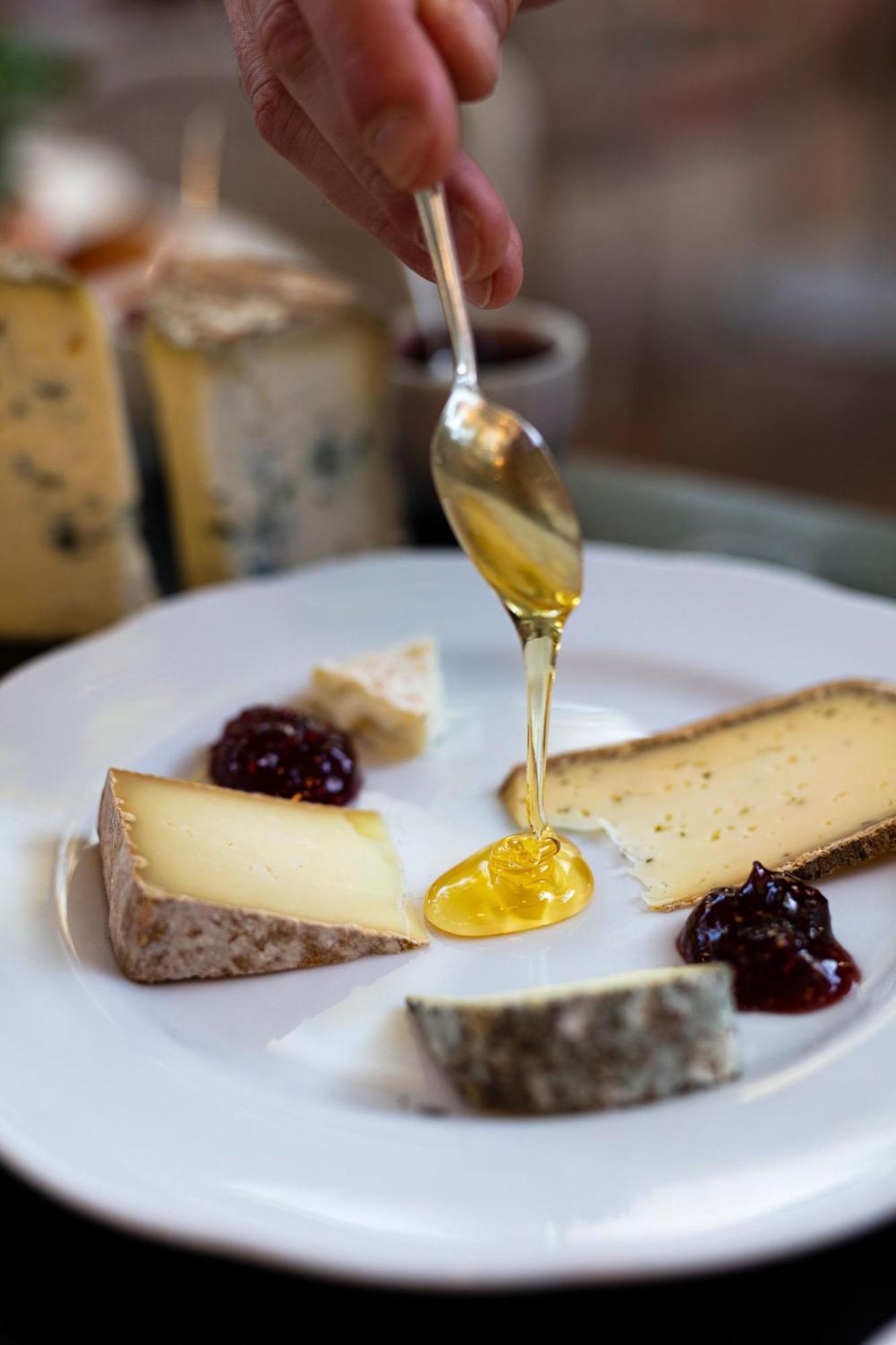 Hotel Et Restaurant La Bastide Bourrelly - Mathias Dandine Cabriès Eksteriør billede