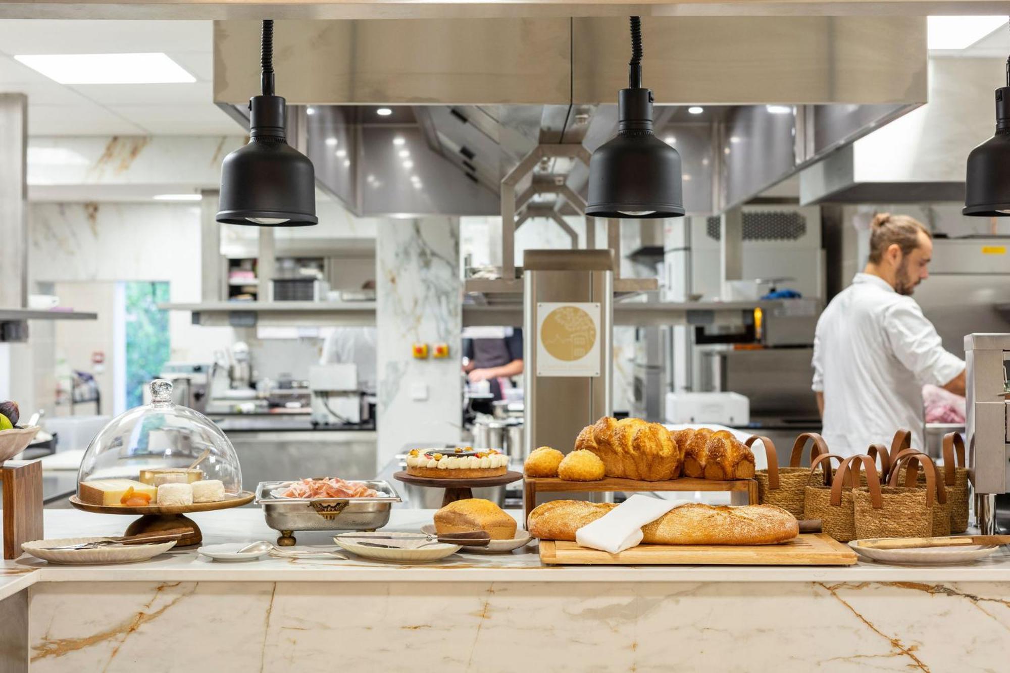 Hotel Et Restaurant La Bastide Bourrelly - Mathias Dandine Cabriès Eksteriør billede